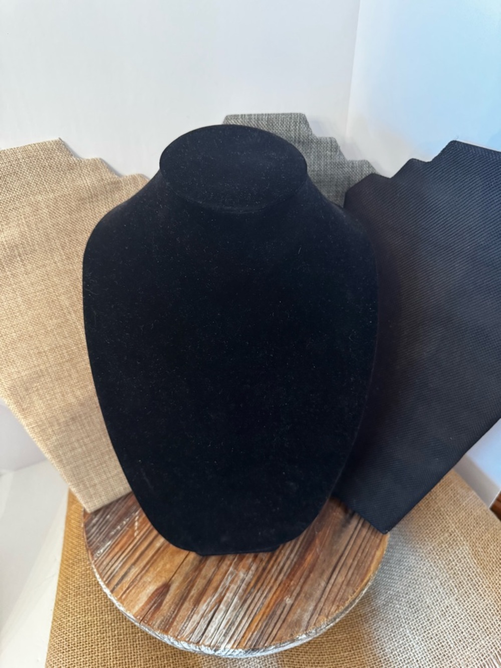 6 Jewelry Displays; 1 Black Velvet Necklace and 2 Bracelet Stands, 3 Flat Board - Picture 6 of 11
